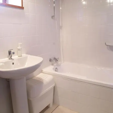 Two-bedroom Holiday In Asnois * Asnois (Vienne)