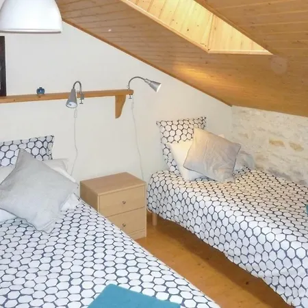 Two-bedroom Holiday In Asnois